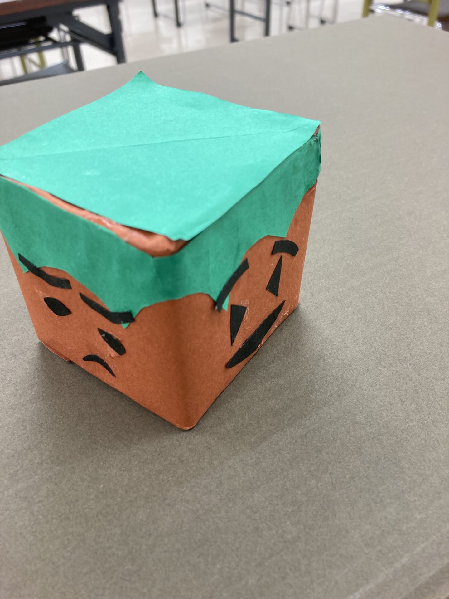 放課後の図工教室ーだれの顔-2