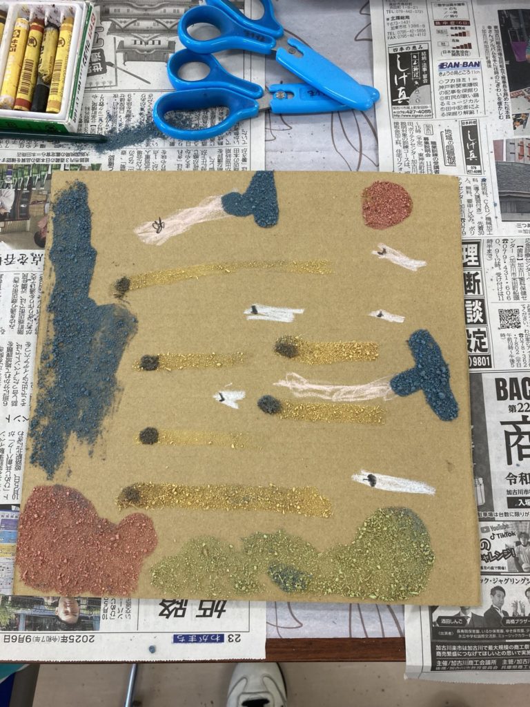 放課後の図工教室「木くずで絵をかこう」1