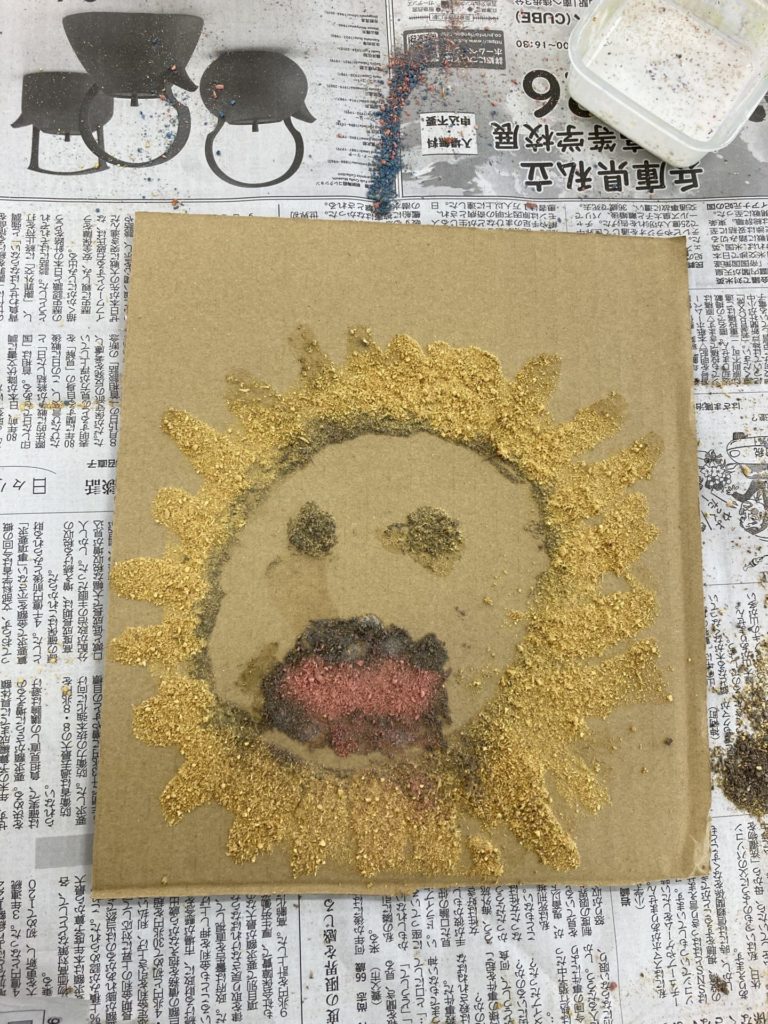 放課後の図工教室-木くずで絵をかこう」-